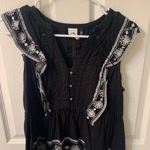 Black and White Flutter Sleeve Blouse